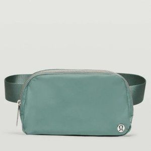 NWT 💚 Lululemon Everywhere Belt Bag - Tidewater Teal